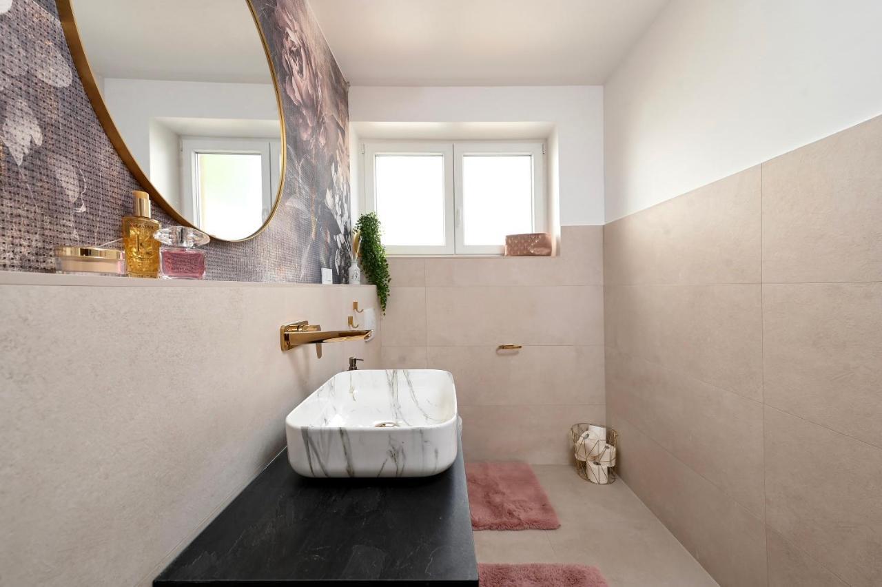S Design Apartment Zadar Ngoại thất bức ảnh